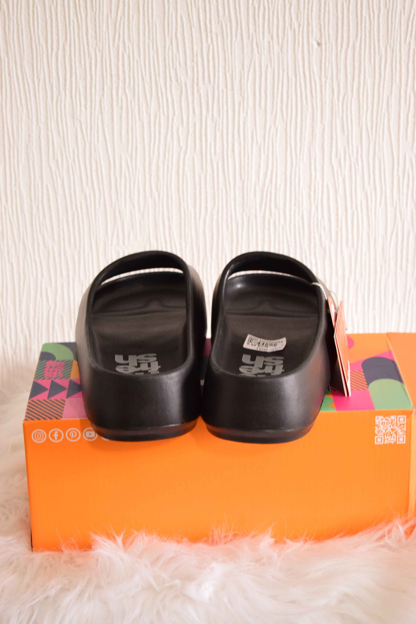Claquettes Épaisses Homme/Femme Noires – Refresh 39