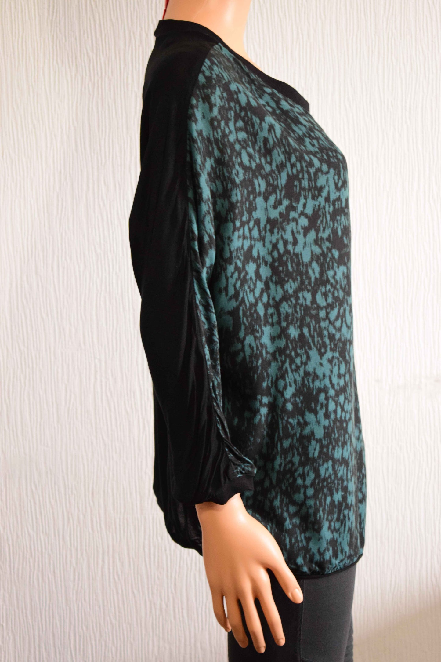 Blouse fluide imprimée vert canard et noir 42