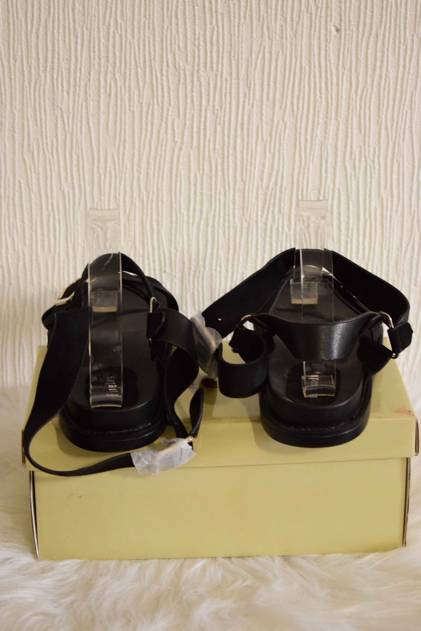 Sandales Plateformes Femme Noires en Daim & Cuir à Boucle Argentée – Findlay 37