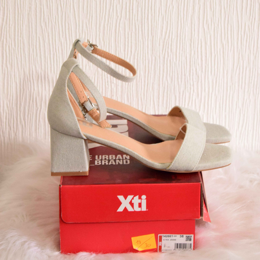 Sandales à Talon Carré en Toile Denim Clair – Xti 38
